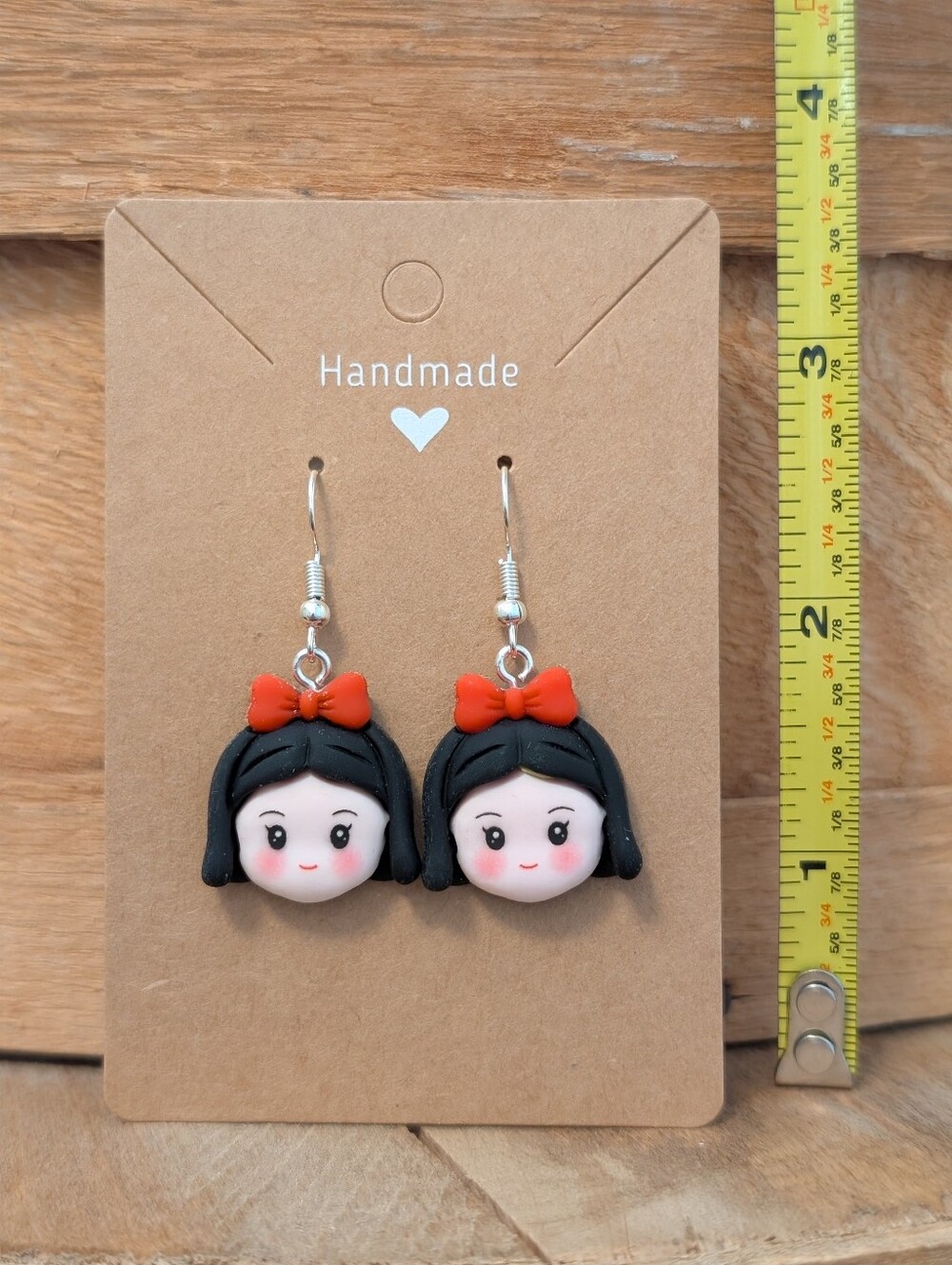 Disney's Snow White Earrings NEW